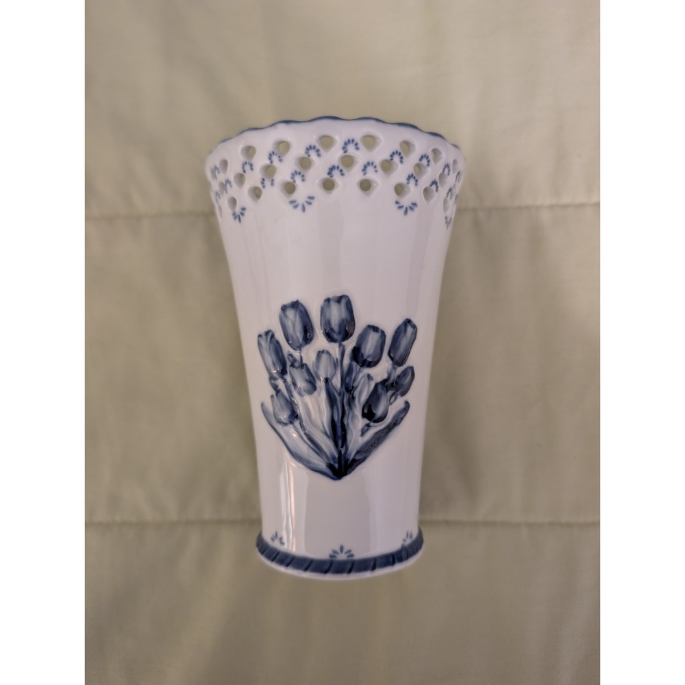 VTG Blue White Royal Twickel Delftware 5" Tall Porcelain Vase Lattice Top